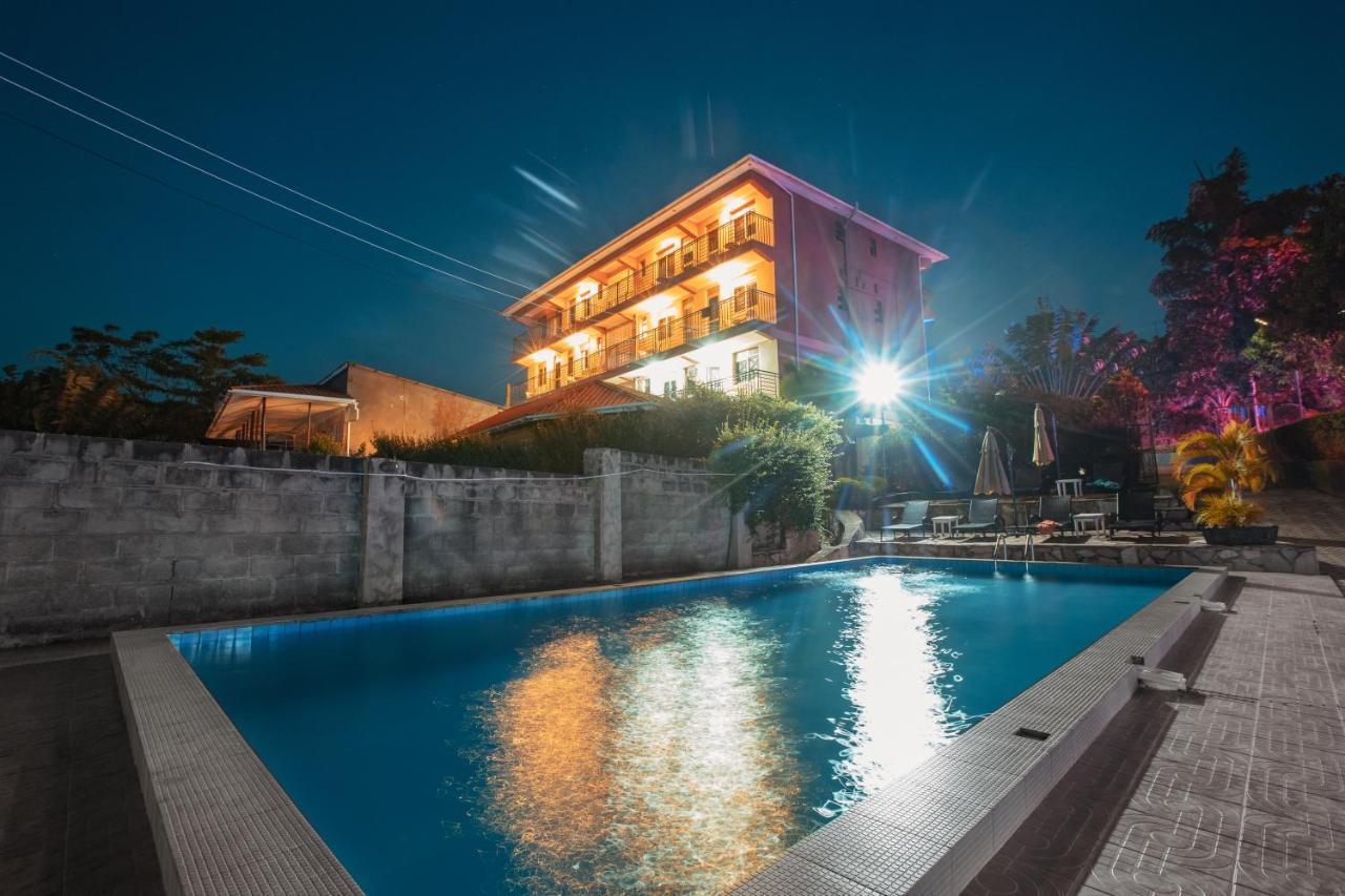 Santa Maria Hotel Entebbe Eksteriør billede