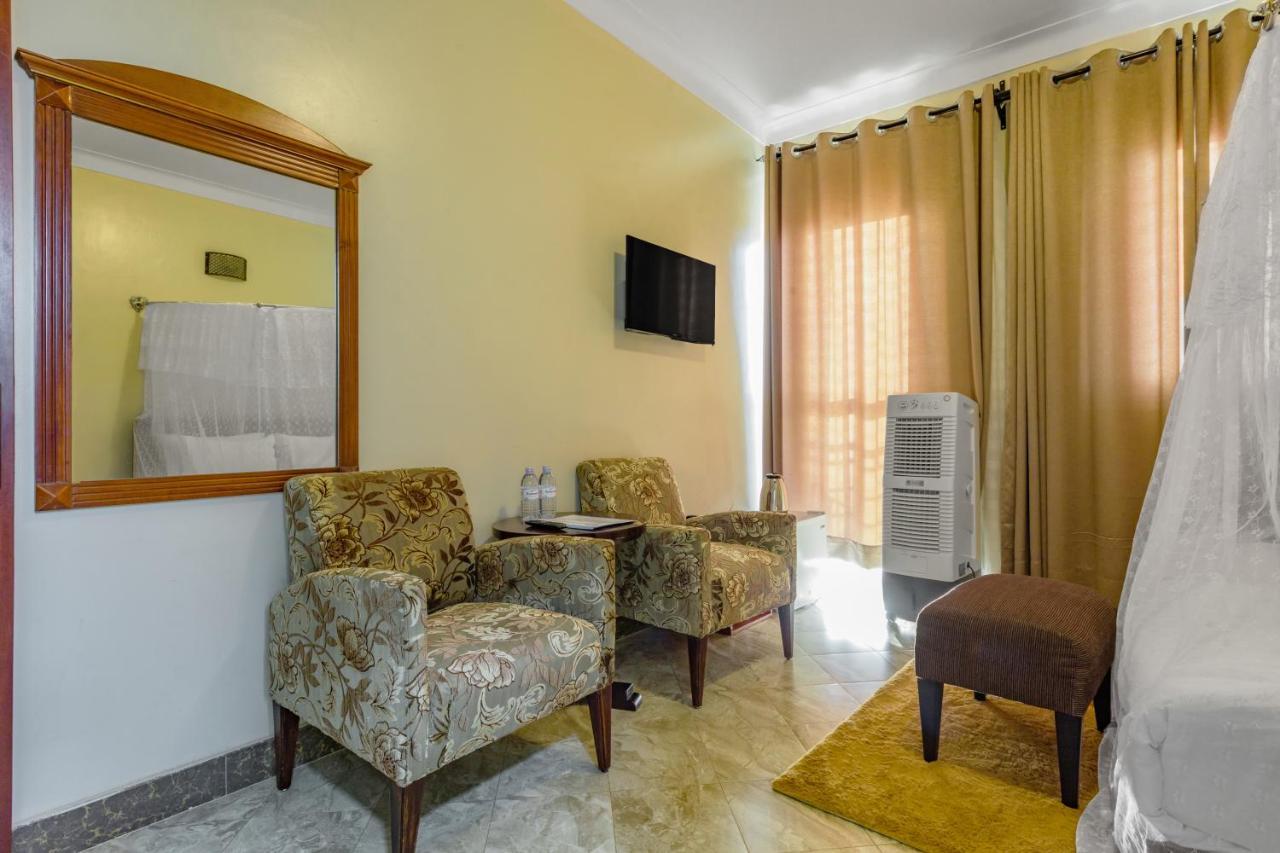 Santa Maria Hotel Entebbe Eksteriør billede