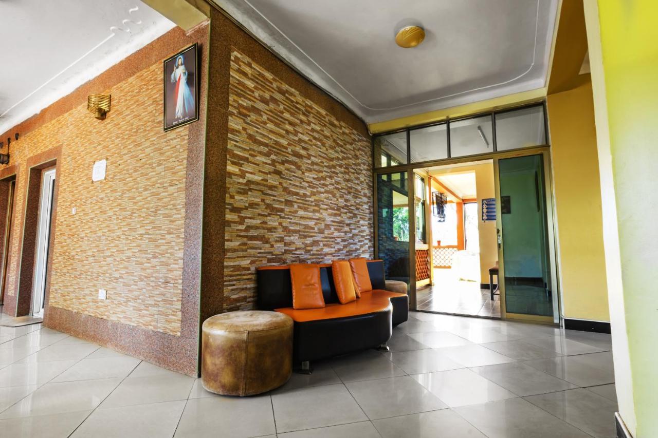 Santa Maria Hotel Entebbe Eksteriør billede