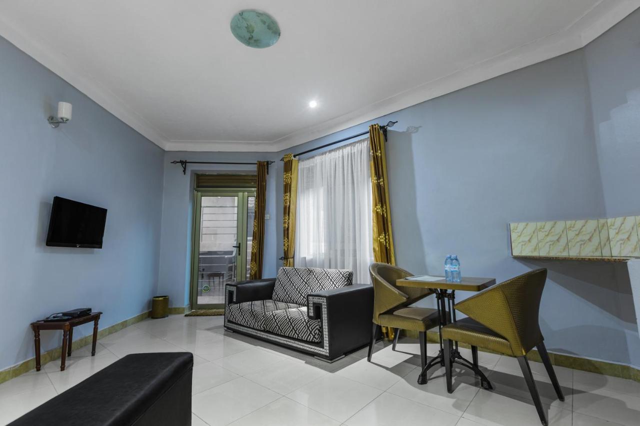 Santa Maria Hotel Entebbe Eksteriør billede