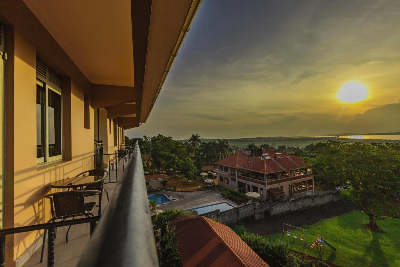 Santa Maria Hotel Entebbe Eksteriør billede