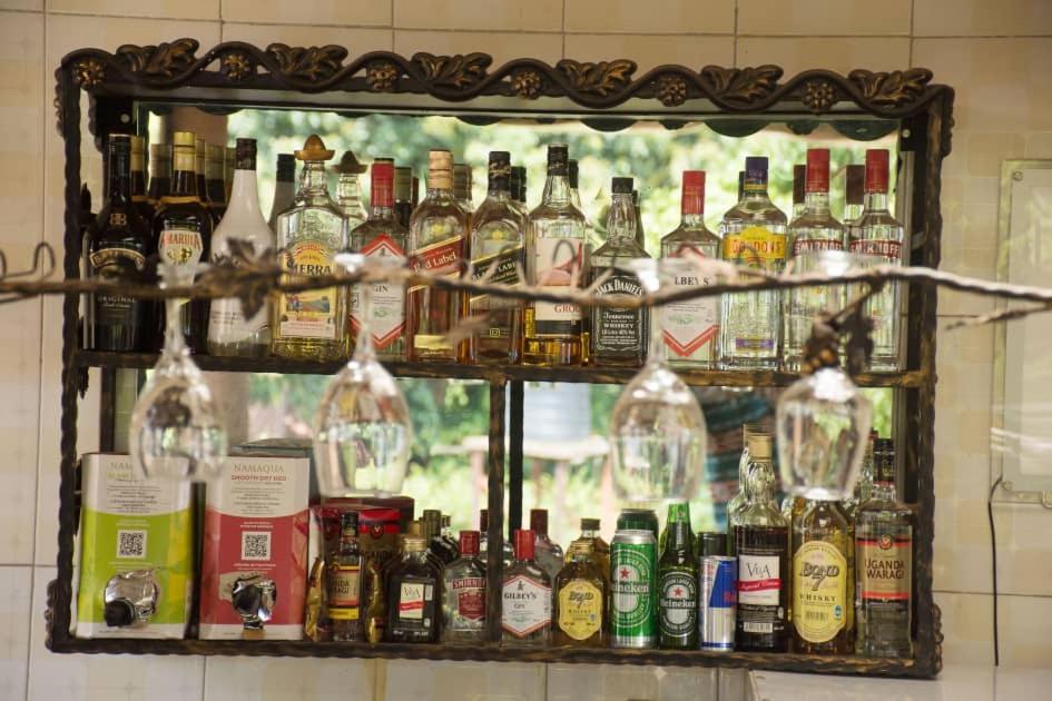 Santa Maria Hotel Entebbe Eksteriør billede